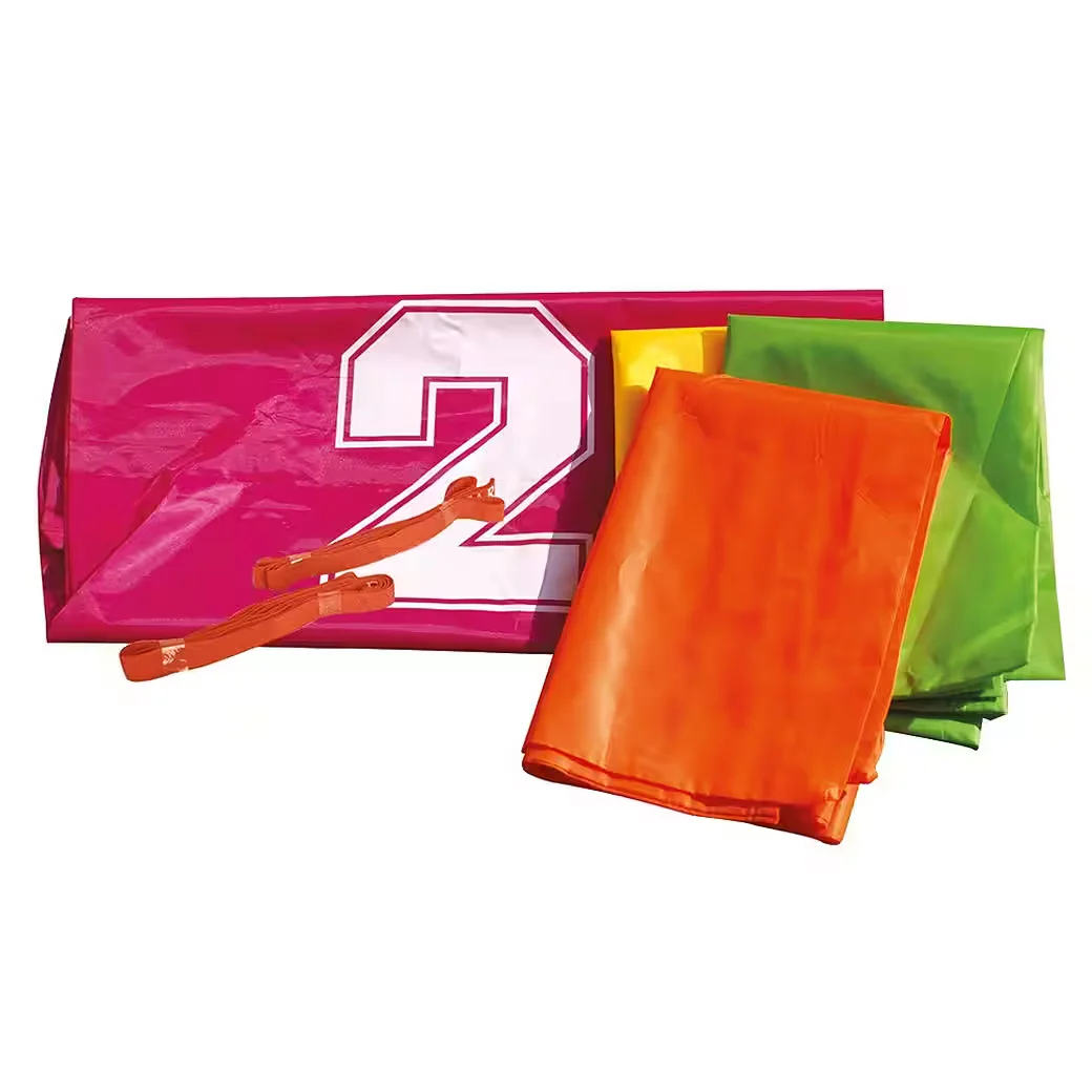 IDENA Hüpfsäcke Spielset 7408881 4 Stück inklusive Band